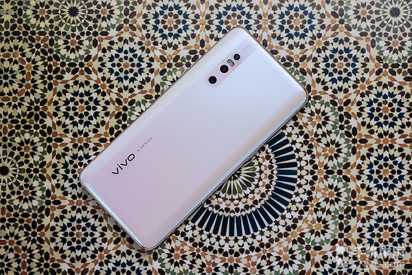 vivo X27全面评测：更激进的进化  全方位的提升