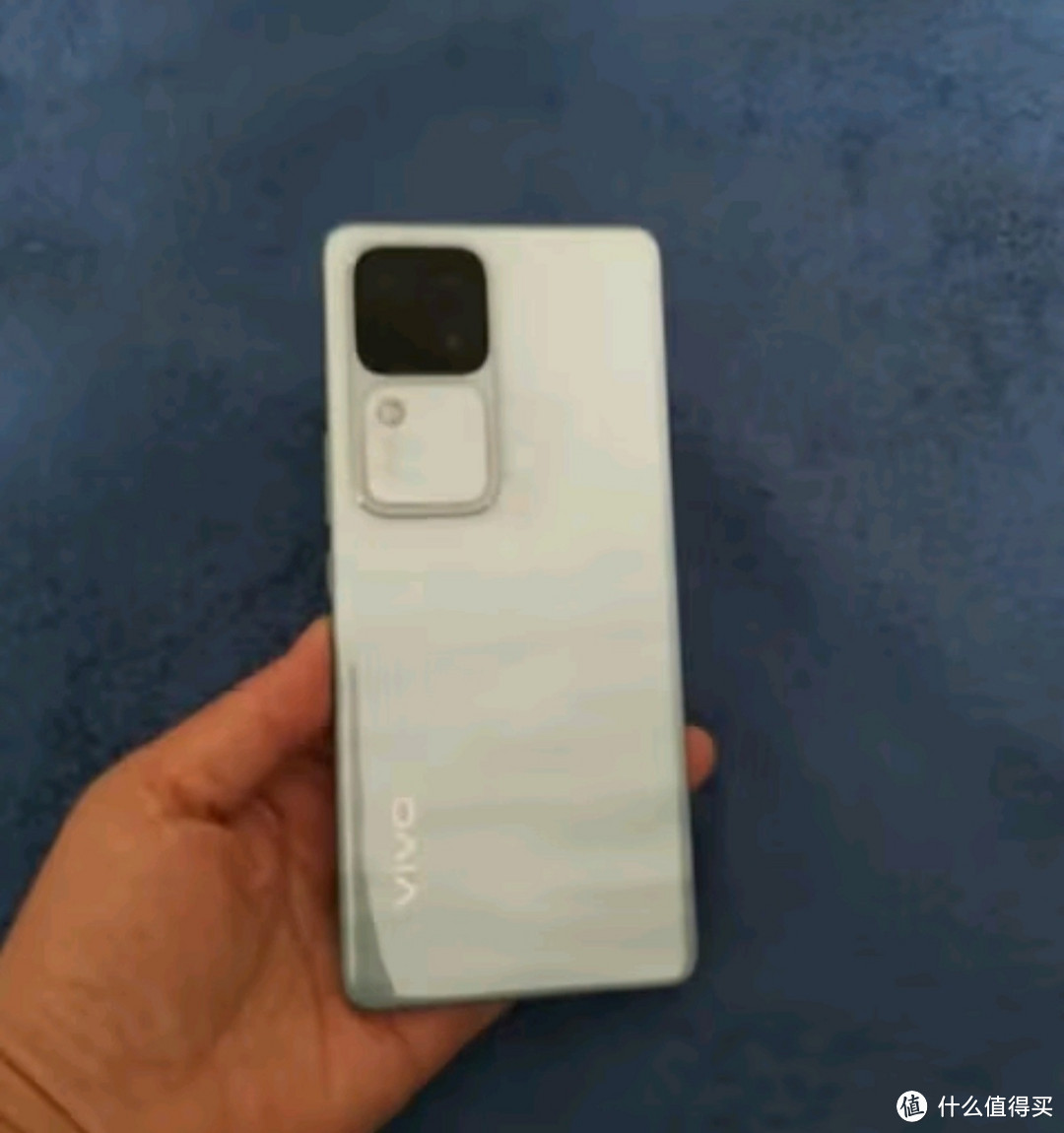 vivo S18 8GB+256GB 花似锦 后置影棚级柔光环 5000mAh超薄蓝海电池 第三代骁龙7 快充 拍照 手机