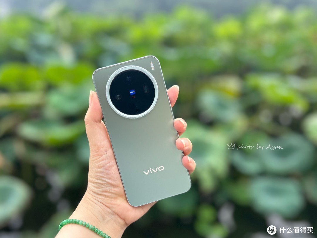 vivo X200 Pro mini上手效果，轻松“一手掌控”。