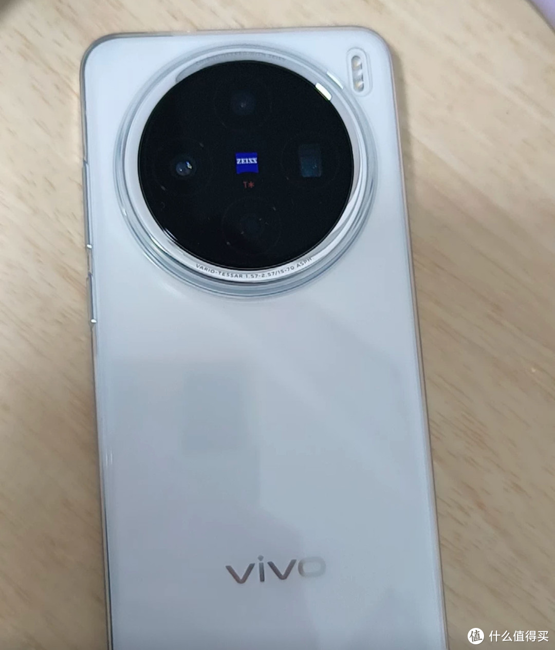 国产手机继续卷起来！期待vivo X200手机升级款