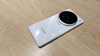 vivo X100 Ultra影像灭霸清仓，2亿长焦+1英寸主摄真香预警